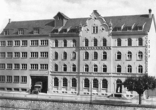image-12300137-Konsumgenossenschaft_1945_Verwaltungsgebäude-d3d94.jpg